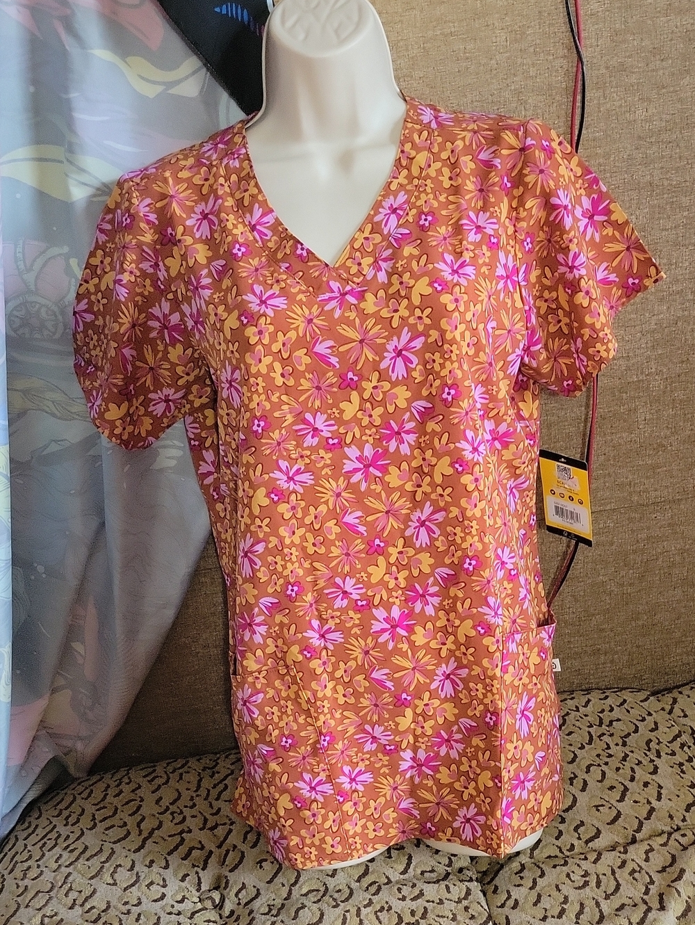 WonderWink Floral V-Neck Scrub Top - Orange & Pink